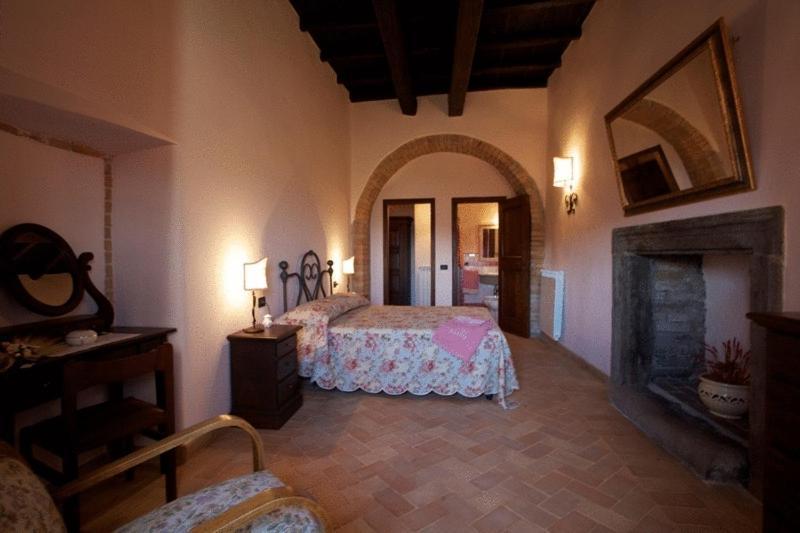 Bed and Breakfast Palazzo Orsini Bomarzo Habitación foto